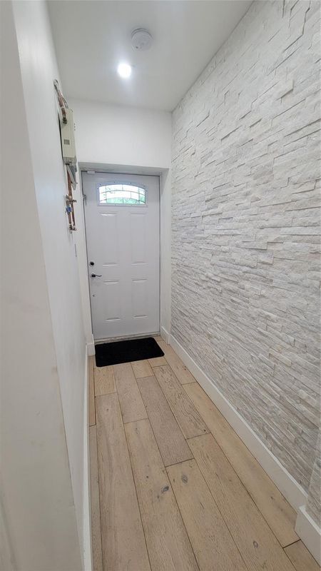 Building Photo - 512 NW 15th Terrace