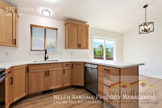 Building Photo - 572 S 375 W