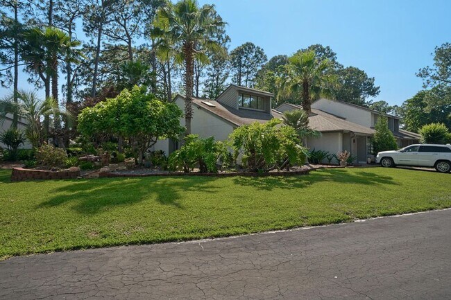 Building Photo - Bluewater Bay Townhome - 6 month lease Only