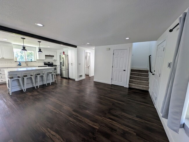 Building Photo - Large 4 Bedroom Home for rent in PO - Over Two Acres and Room to Roam!