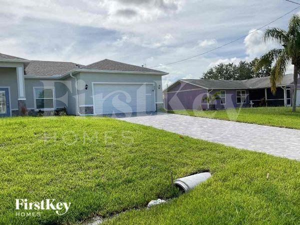 Building Photo - 921 NW 15th Pl