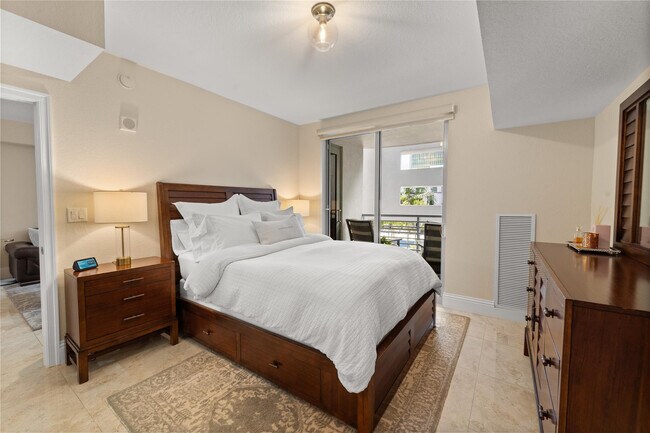 Building Photo - 1830 Radius Dr