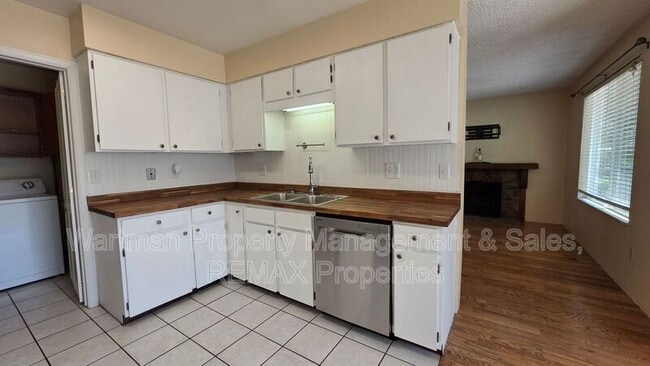 Building Photo - 2732 Hearthwood Ln