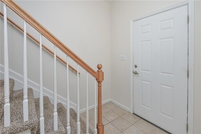 Building Photo - 1531 Creek Ct