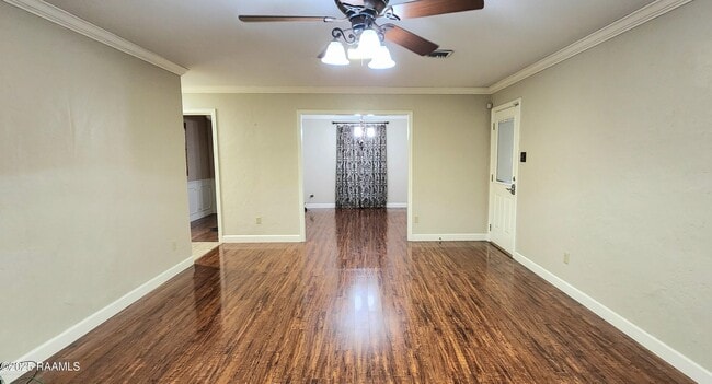 Building Photo - 245 Orangewood Dr