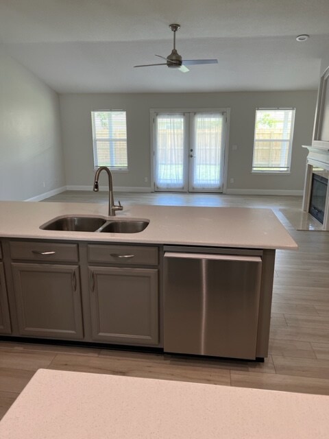 Building Photo - 12784 Chets Creek Dr N
