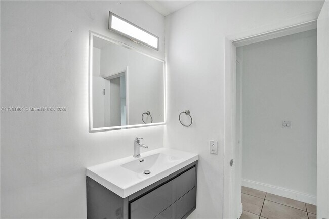Building Photo - 5750 NW 111th St