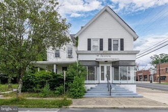 Building Photo - 416 Raritan Ave