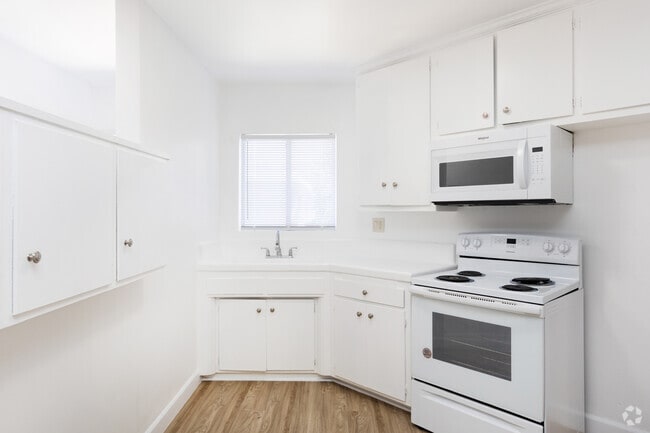 Interior Photo - Sungate Apartments