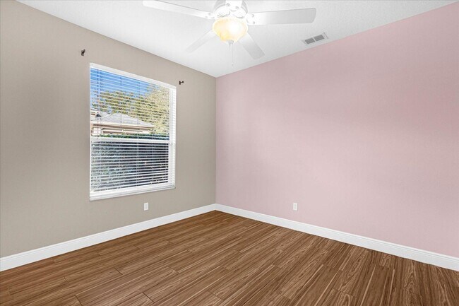 Building Photo - STOP USING THIS ACCOUNT! THIS IS OLD - 2625 Tweed Run