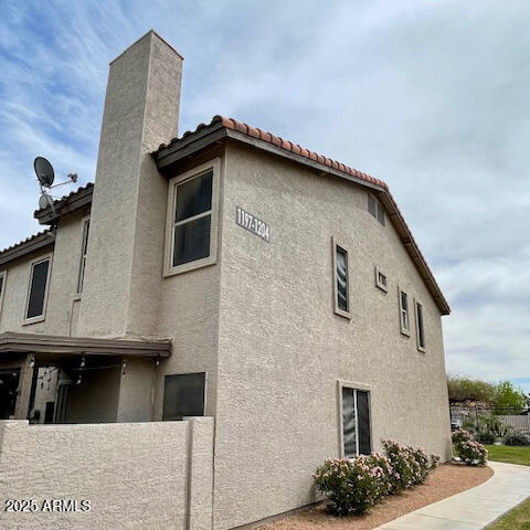 Building Photo - 1961 N Hartford St