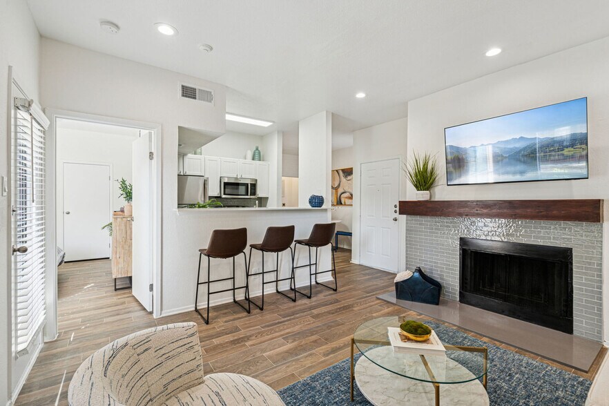 Building Photo - Hidden Ridge Apartments