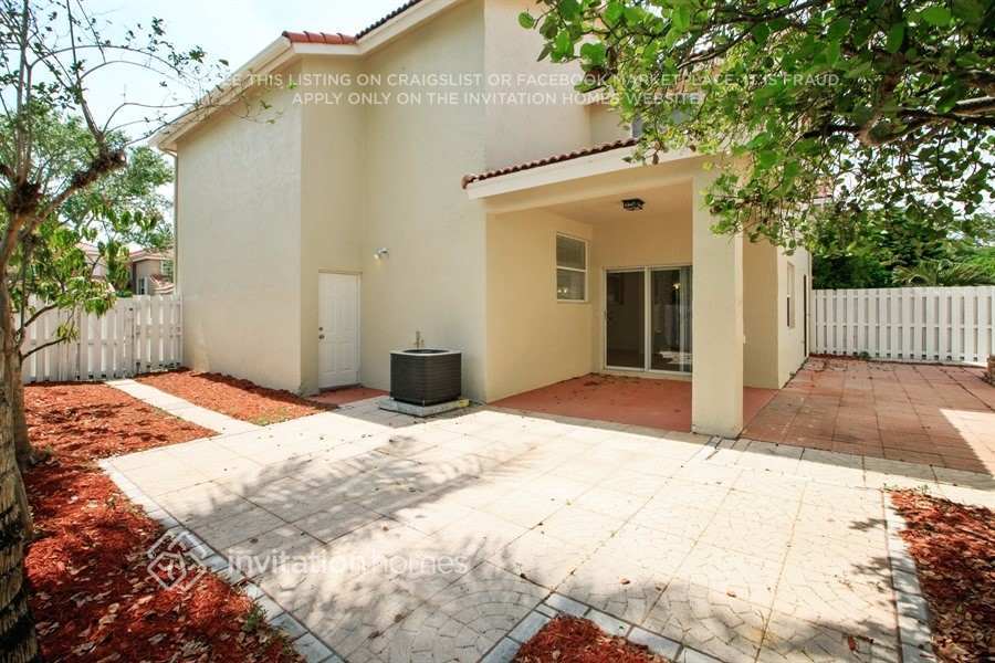 Building Photo - 15131 SW 49th St