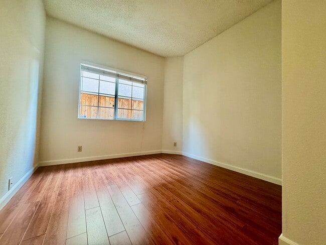 Building Photo - 1573 Timber Creek Dr