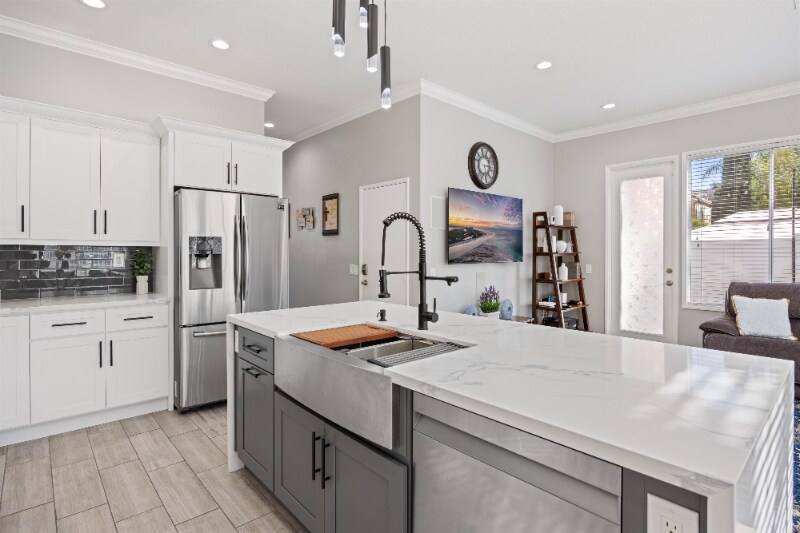 Building Photo - 5 Salto