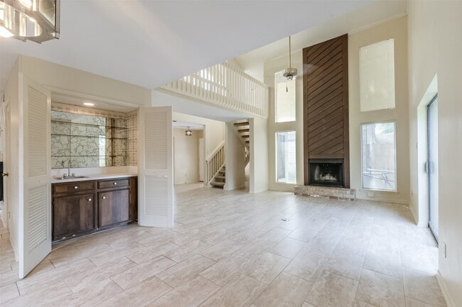 Building Photo - 514 Shady Dale Dr