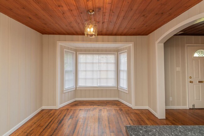 Building Photo - $1,200 - 3 bed/2 bath house for rent in Midtown Augusta, with fenced back yard