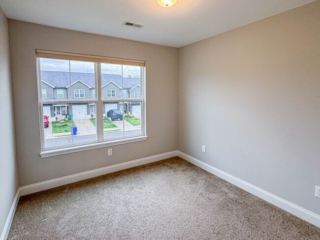 Building Photo - 4861 Ancient Glacier Ln