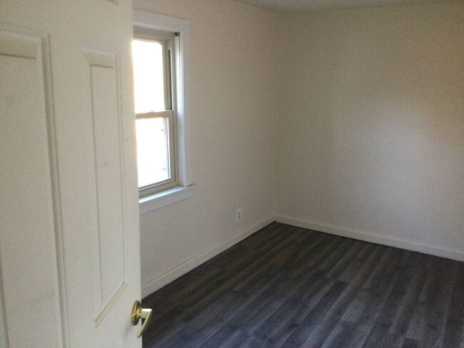 Building Photo - Charming 3-Bedroom Home with Back Deck & Central Air