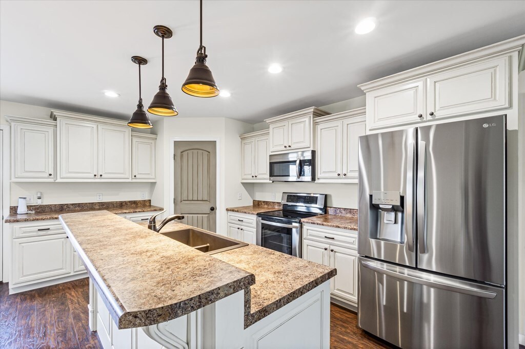 Building Photo - 242 Mirage Dr