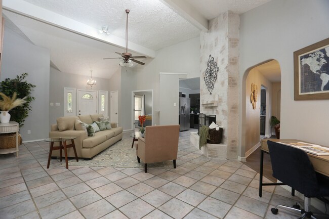 Building Photo - 9011 Welles Way