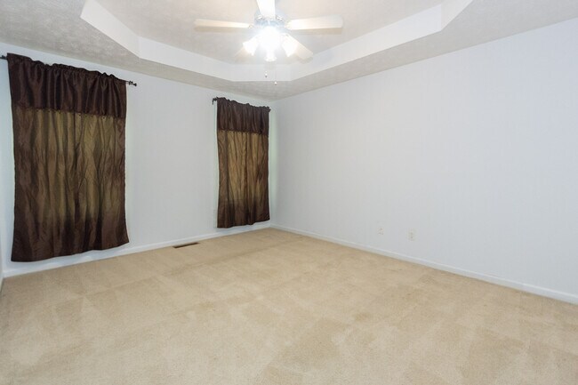 Building Photo - 5485 Forest Falls Dr