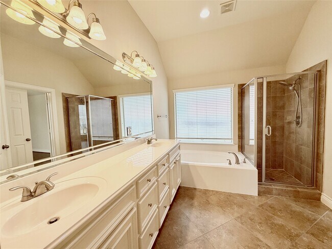 Building Photo - 22015 Rustic Canyon Ln