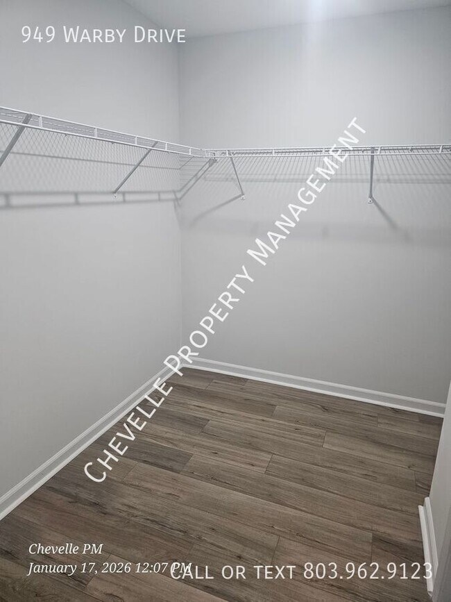 Building Photo - 949 Warby Dr