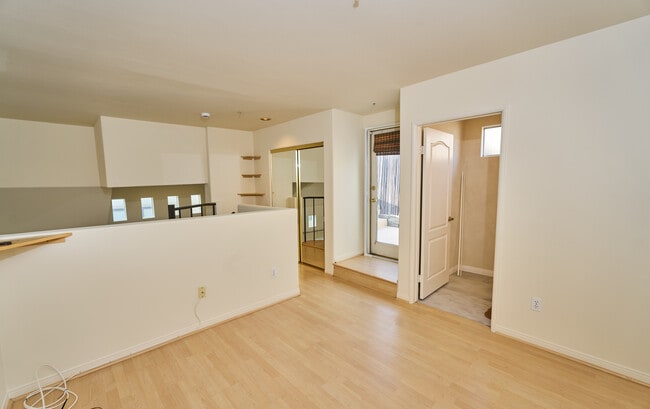 Loft 10.5 x 10.5 - 12060 Hoffman St