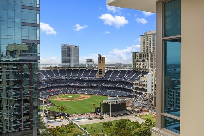 Building Photo - 427 9th Ave