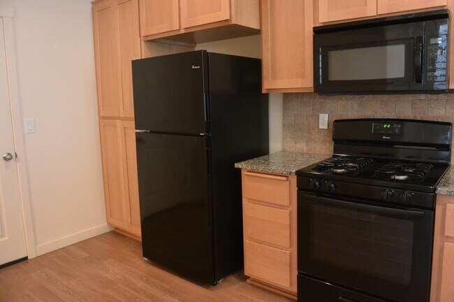 Building Photo - 13106 NE 25th St