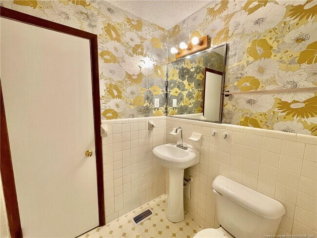 Building Photo - 4128 Faison Ave