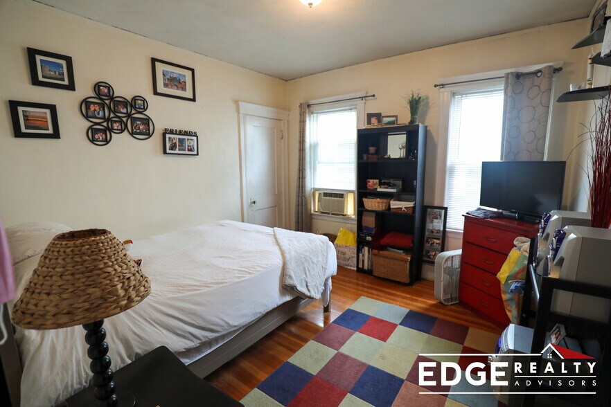 Building Photo - 62 Tremont St