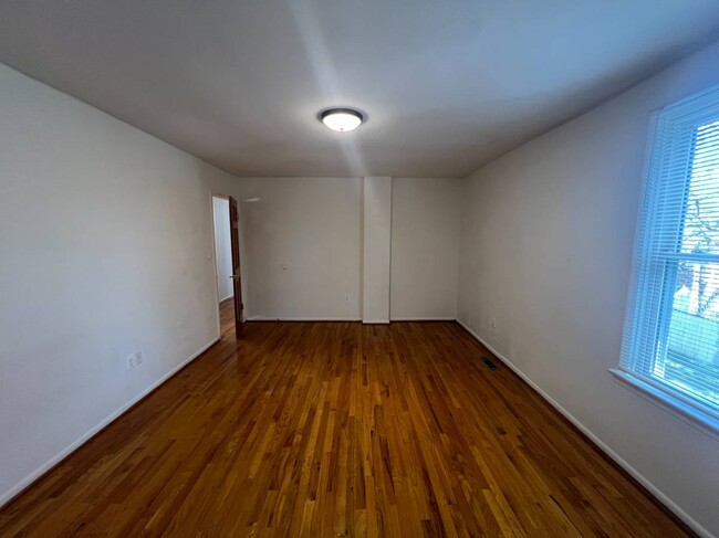 Building Photo - 932 Ray Rd