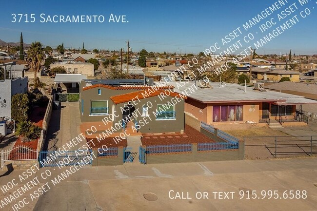 Building Photo - 3715 Sacramento Ave