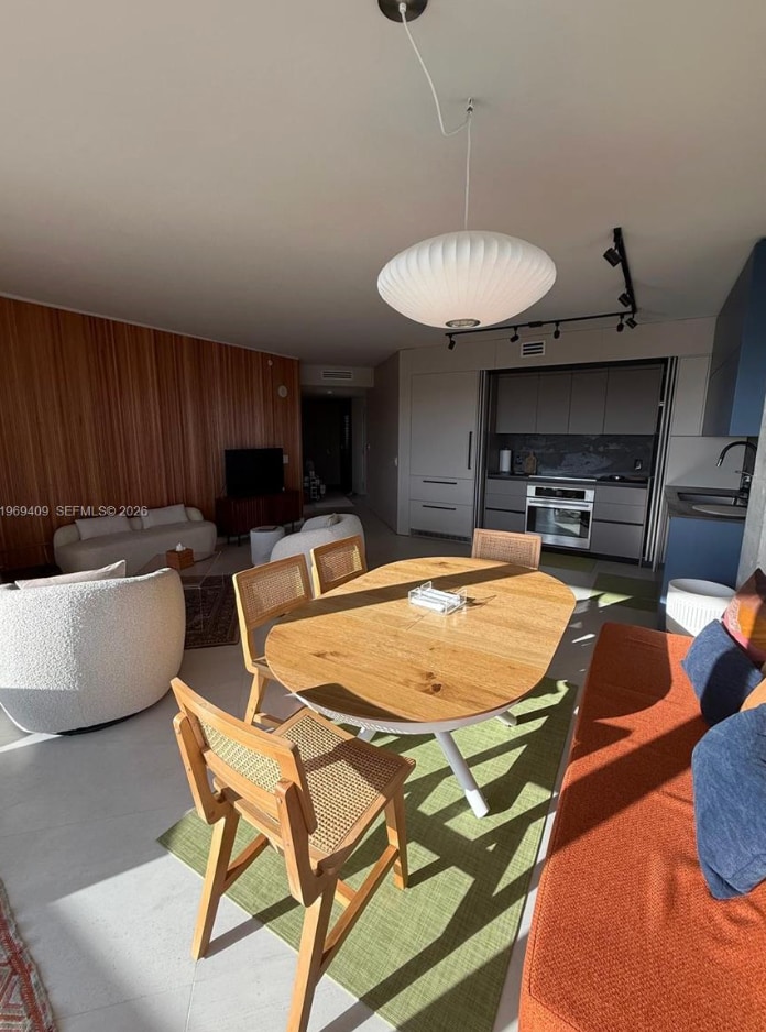 Building Photo - 4250 Biscayne Blvd