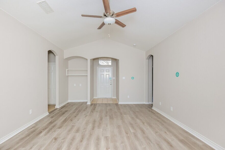 Building Photo - 1844 Alanbrooke Dr