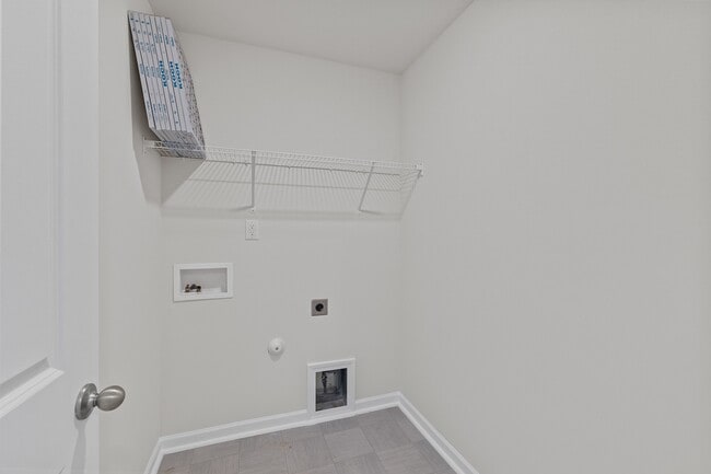 Building Photo - 49 River Bank Rd