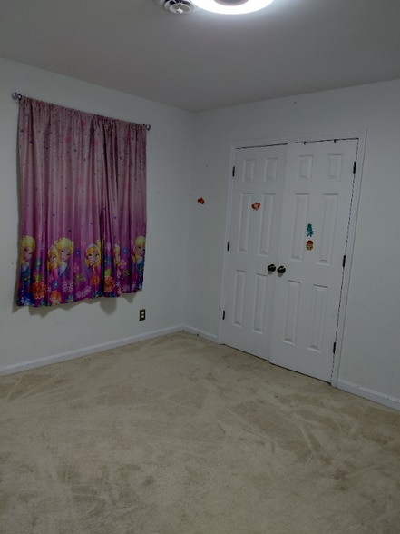 Primary Photo - 54 Vista Woods Rd