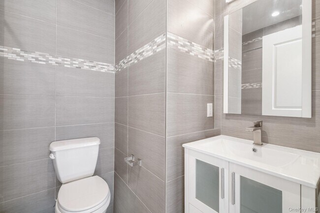 Building Photo - 13 White Birch Dr