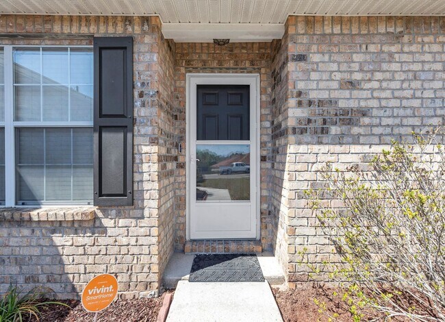 Building Photo - Renovated 3BR/2BA All-Brick Home | South C...