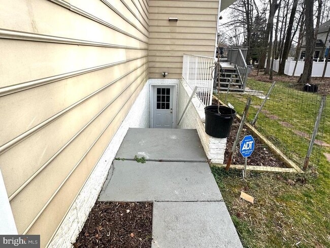Building Photo - 7605 Quicksilver Ct