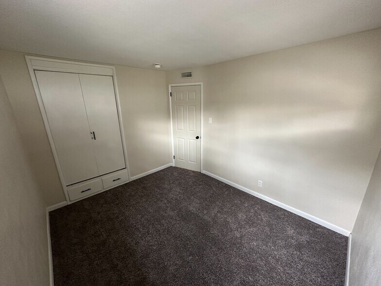 Building Photo - 1772 Hanover St