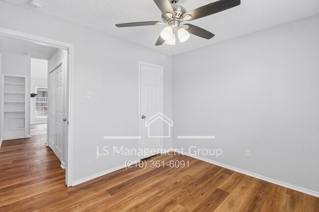 Building Photo - 3118 Bear Springs Dr