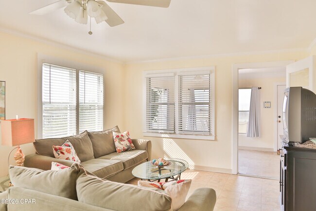 Building Photo - 13307 Oleander Dr