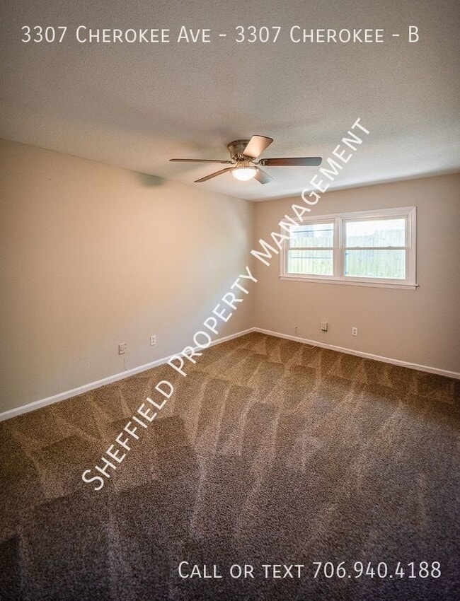 Building Photo - Beautiful home available today!