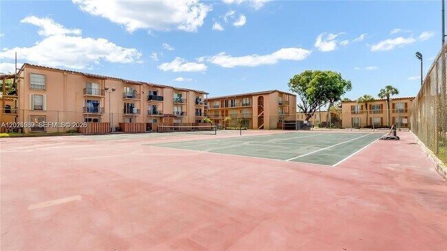 Building Photo - 7231 Miami Lakes Dr
