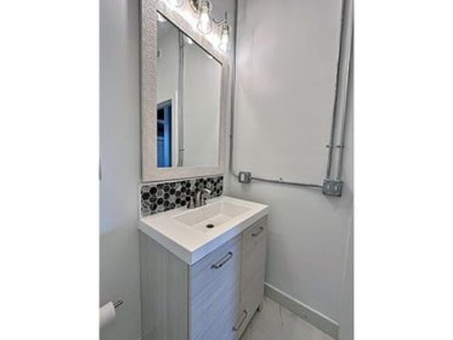 Building Photo - Fitzgerald 1614