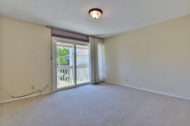 Building Photo - 1225 Picasso Dr