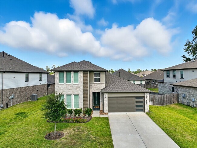 Building Photo - 14245 Lake Lodge Dr